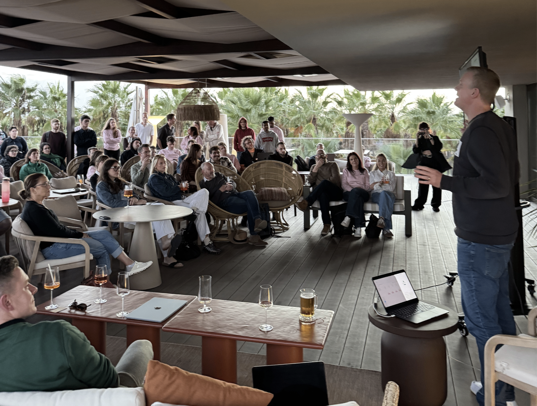 outdoor-presentation