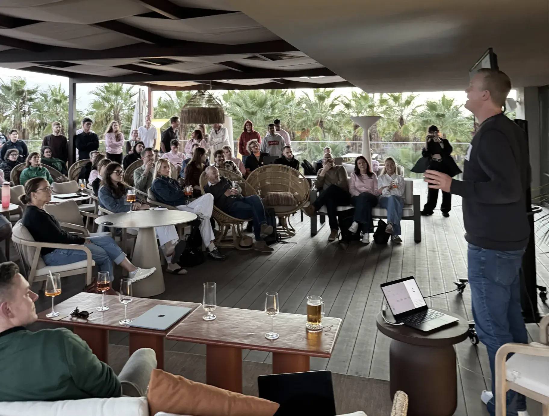 outdoor-presentation